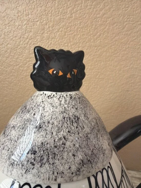 Cats By Nina Lyman Black Cat Ceramic Teapot 9" Pre-owned - Picture 9 of 15